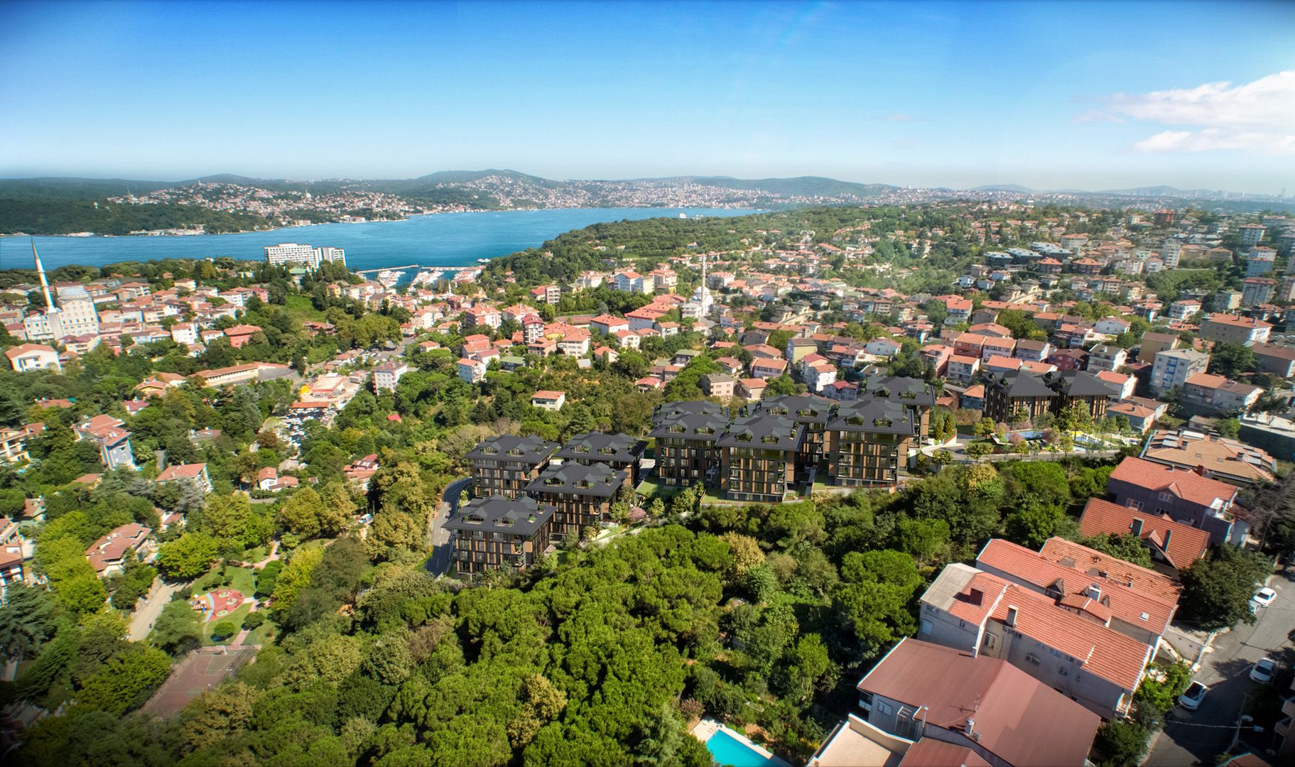 Le Chic Tarabya’nın koru içindeki blokları, kuş bakışı; arkada Tarabya koyu ve Boğaz